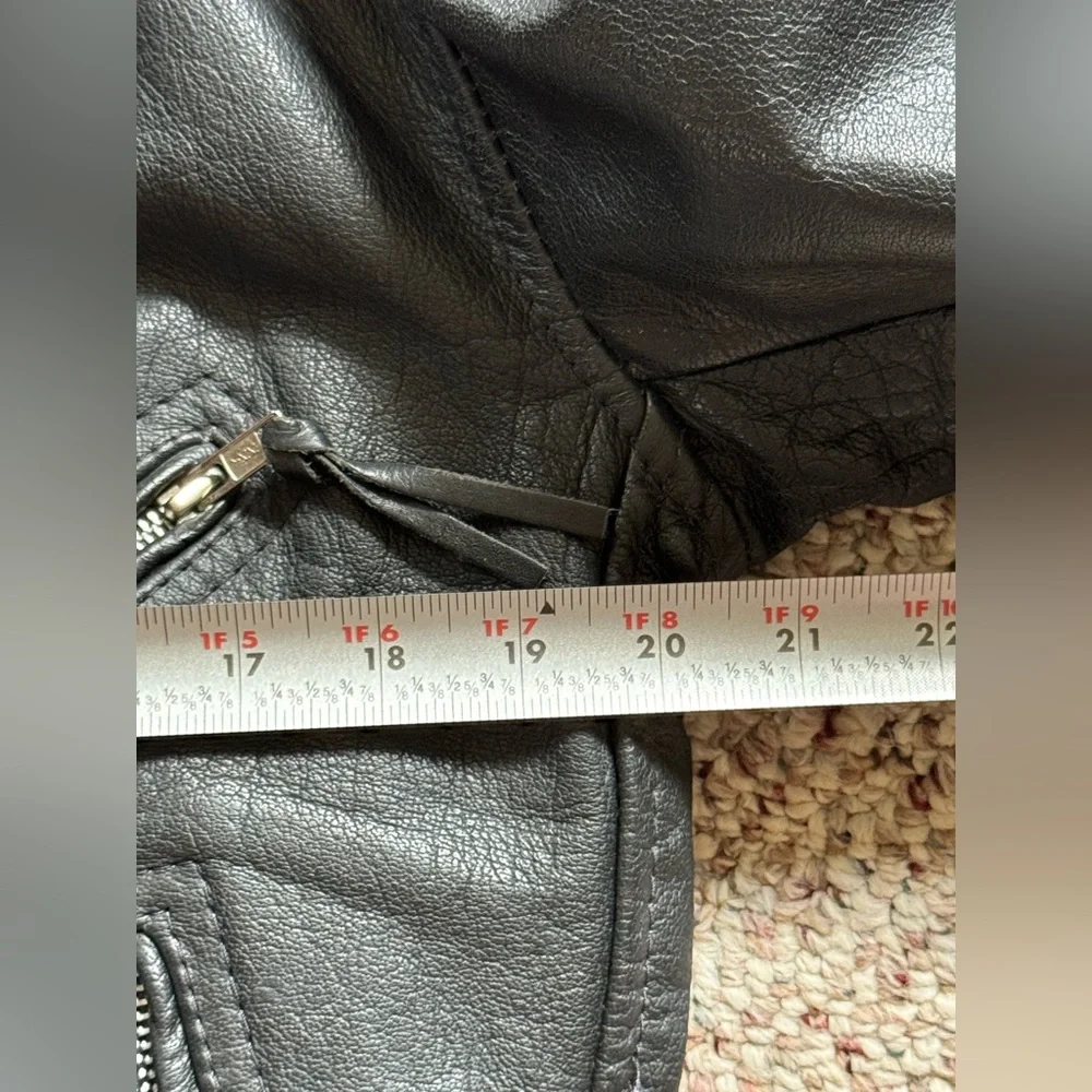 Ladies leather jacket - Picture 9 of 11